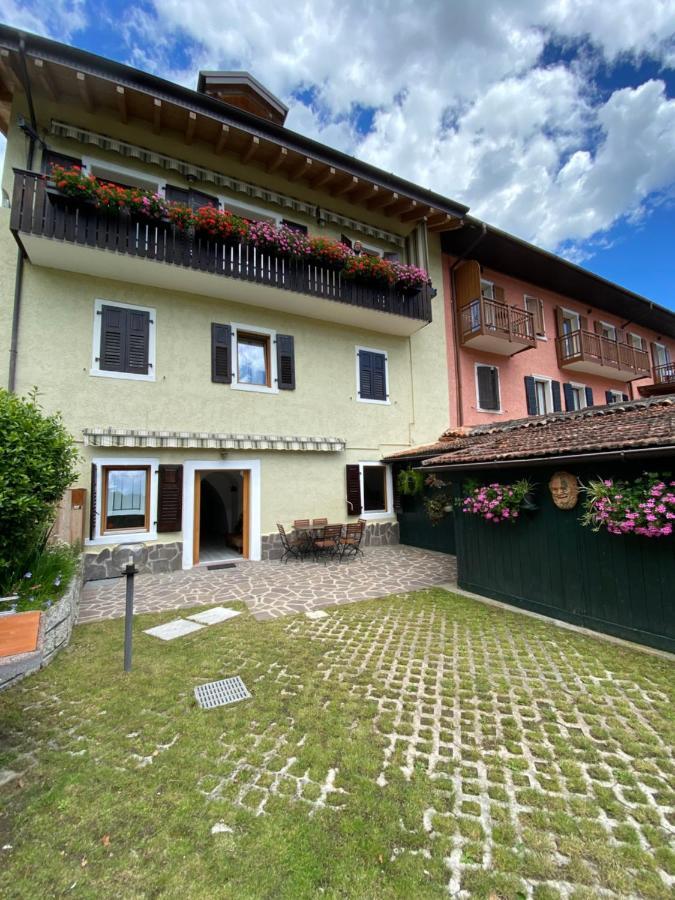Casa Nina Appartement Mezzolago Buitenkant foto
